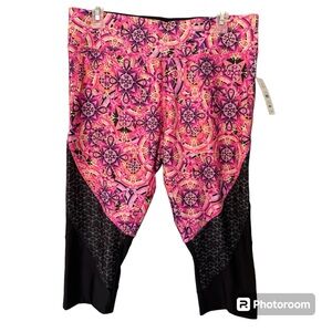 Danskin Now NWT Capri Pants Sz Large 12-14 Cropped Leggings Yoga vibrant pattern